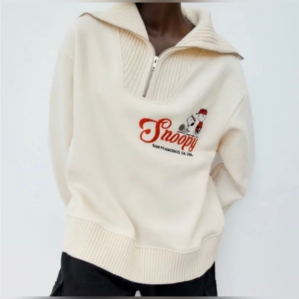 Zara Unique Snoopy Peanut Beige Women Sweater Overzised Small Zipper High Collar